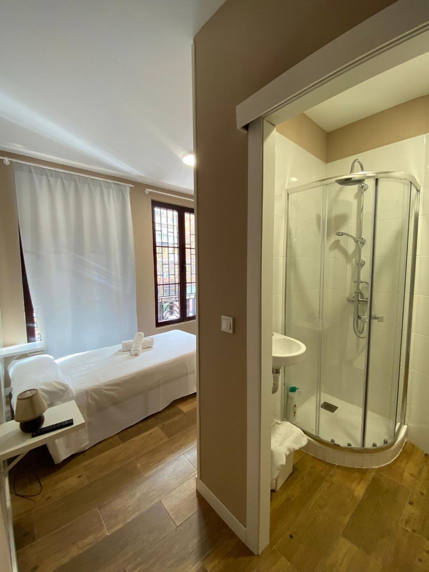 Single Room,1600600694:JPEG